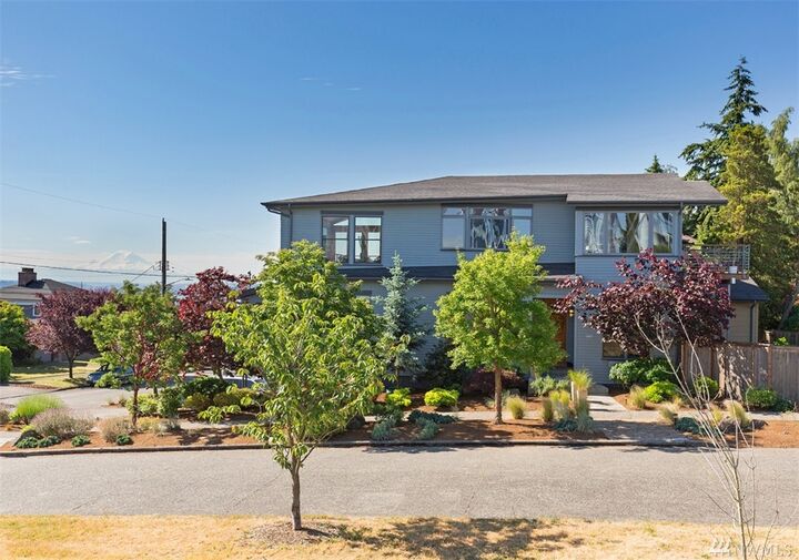Property Photo:  3803 W Dravus St  WA 98199 