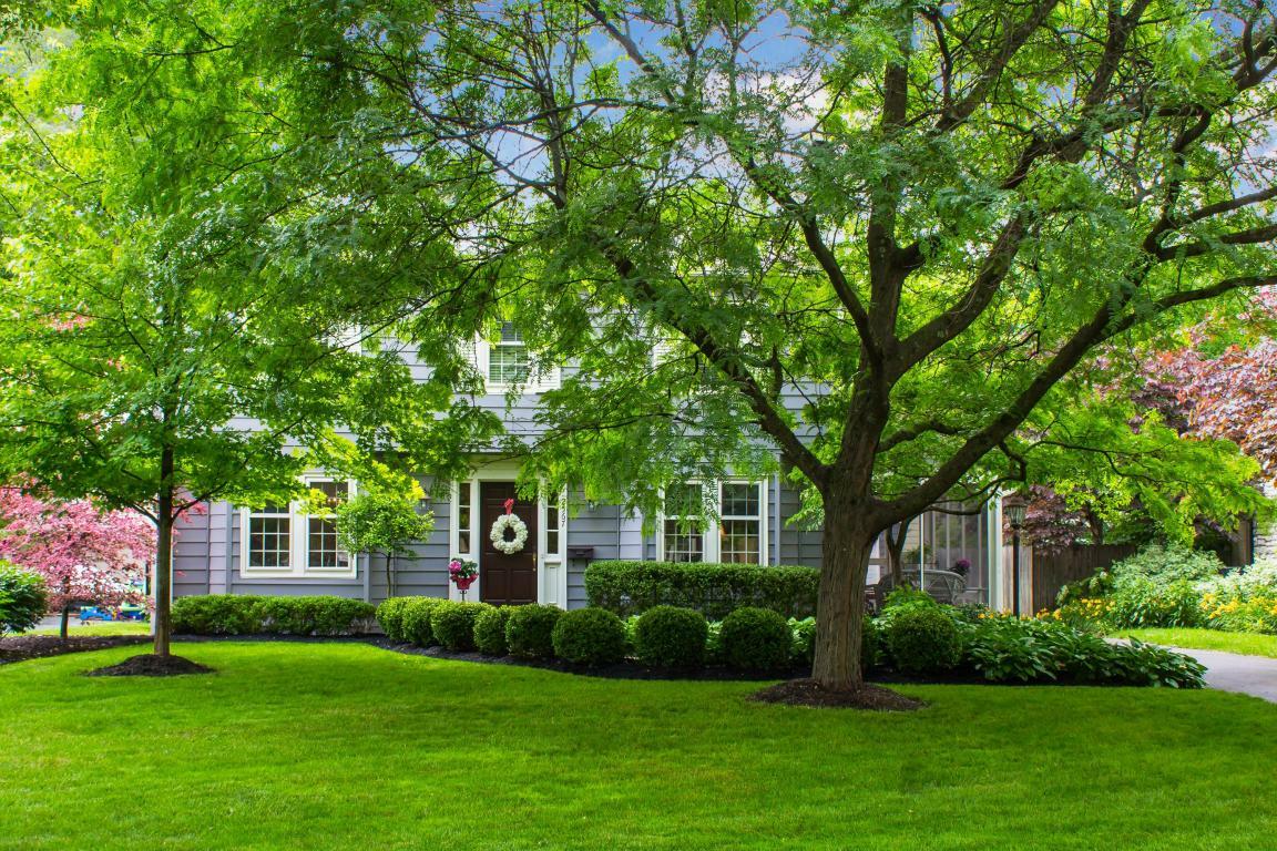 Property Photo: 2567 Henthorn Road OH 43221