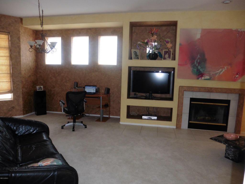 Property Photo:  1747 E Northern Avenue 239  AZ 85020 