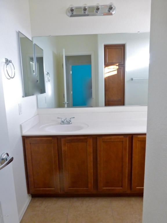 Property Photo: 2725 E Mine Creek Road 2050 AZ 85024