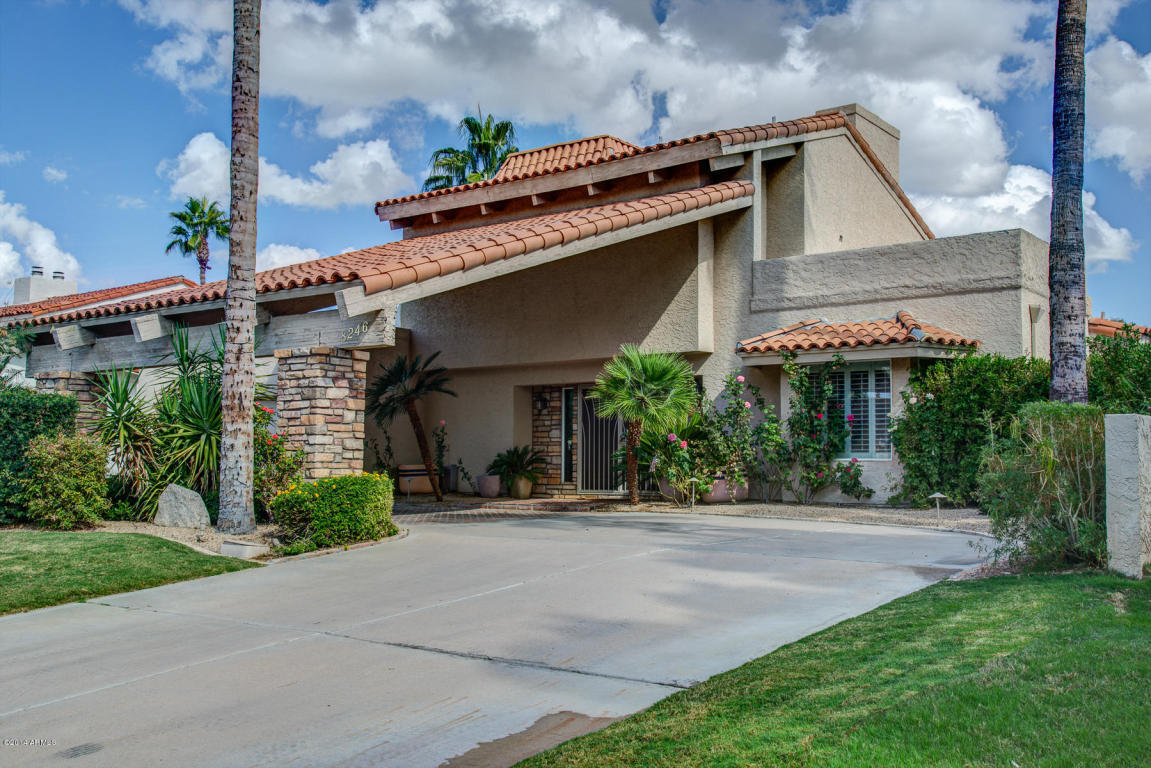 Property Photo: 8246 E Del Cadena Drive AZ 85258