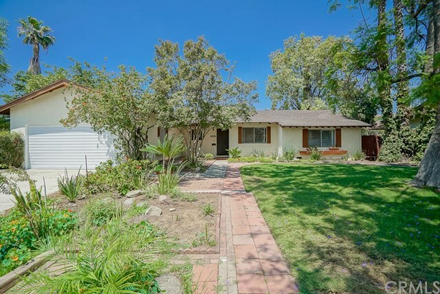 Property Photo: 565 W Campus View Drive CA 92507