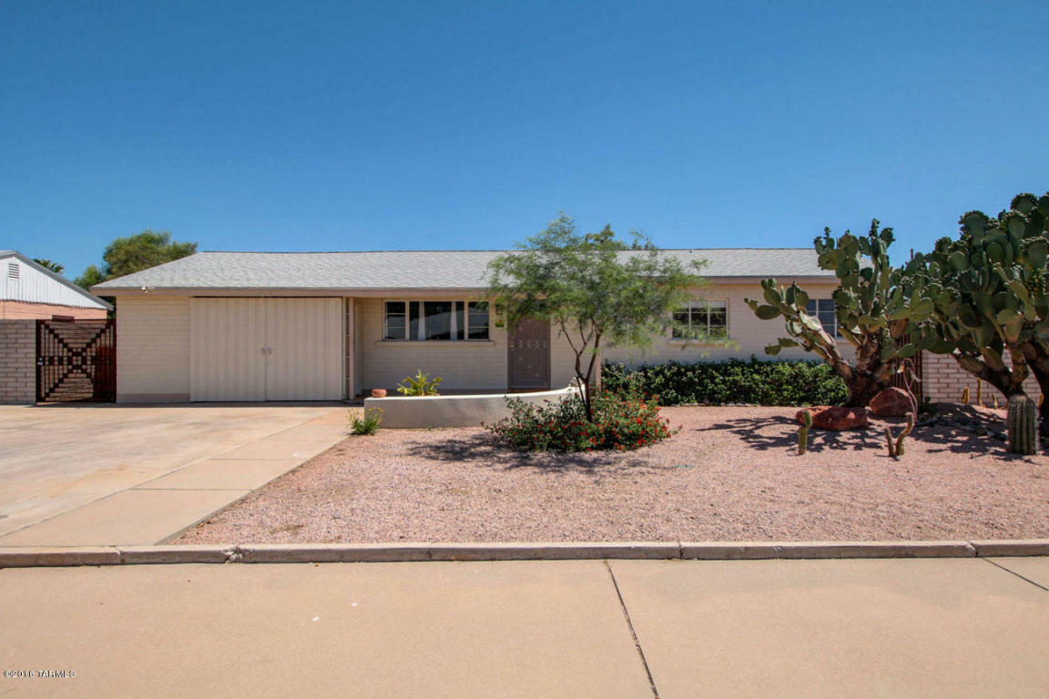 Property Photo:  426 E McMillan Drive  AZ 85705 