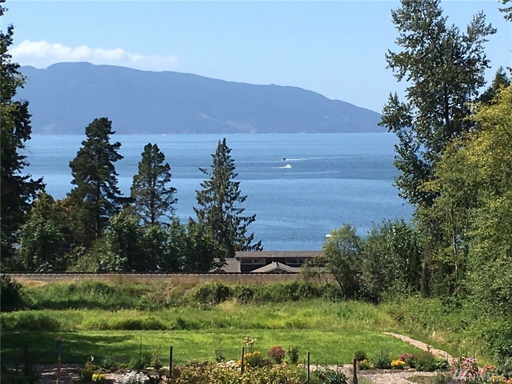 Property Photo:  797 Chuckanut Dr  WA 98229 