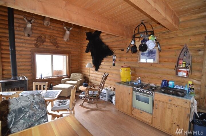 Property Photo:  950 Wilderness Ridge Rd  WA 98831 