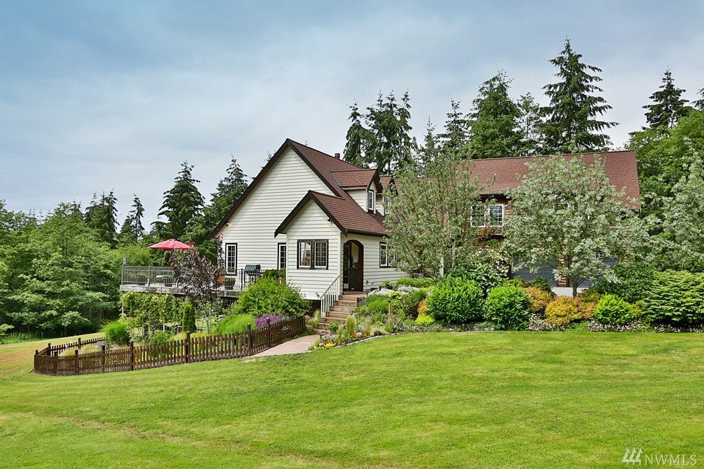 Property Photo: 3256 Saratoga Rd WA 98260