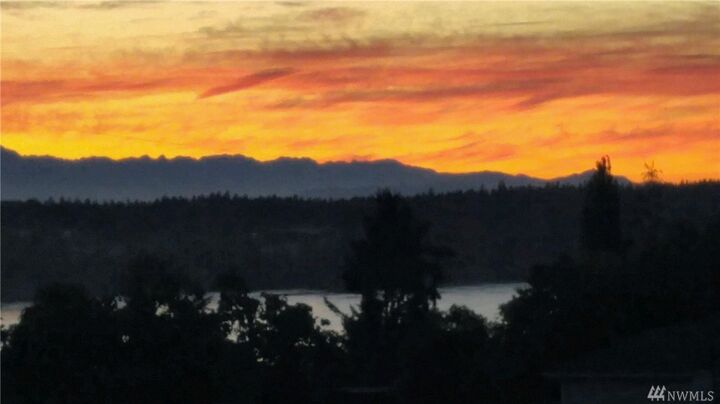 Property Photo:  2343 Sunset Dr W  WA 98466 