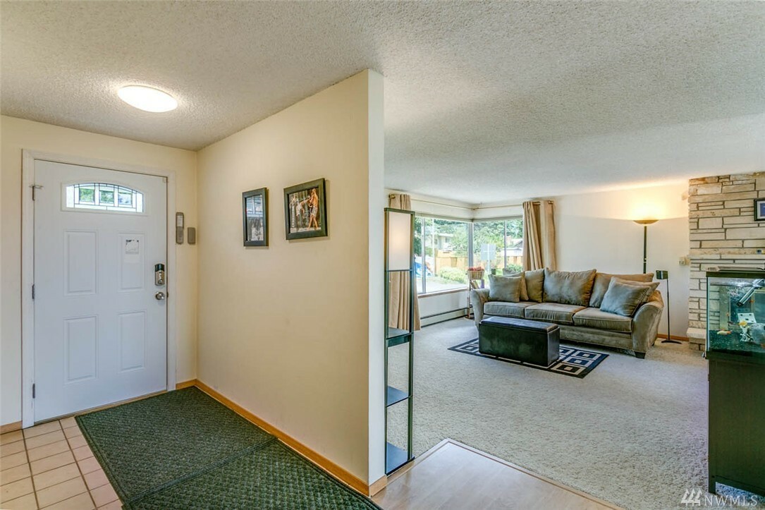 Property Photo:  5213 S 164th St  WA 98188 