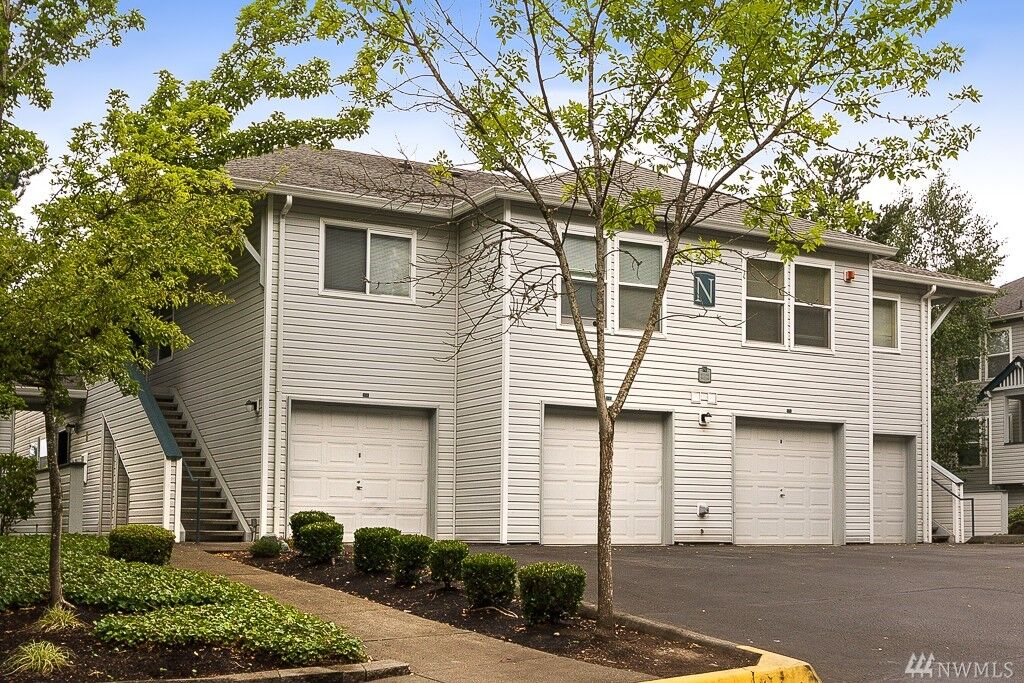 Property Photo:  33020 10th Ave SW N201  WA 98023 