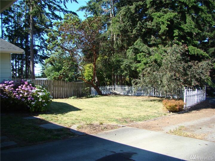Property Photo:  4320 Terrace Dr  WA 98277 