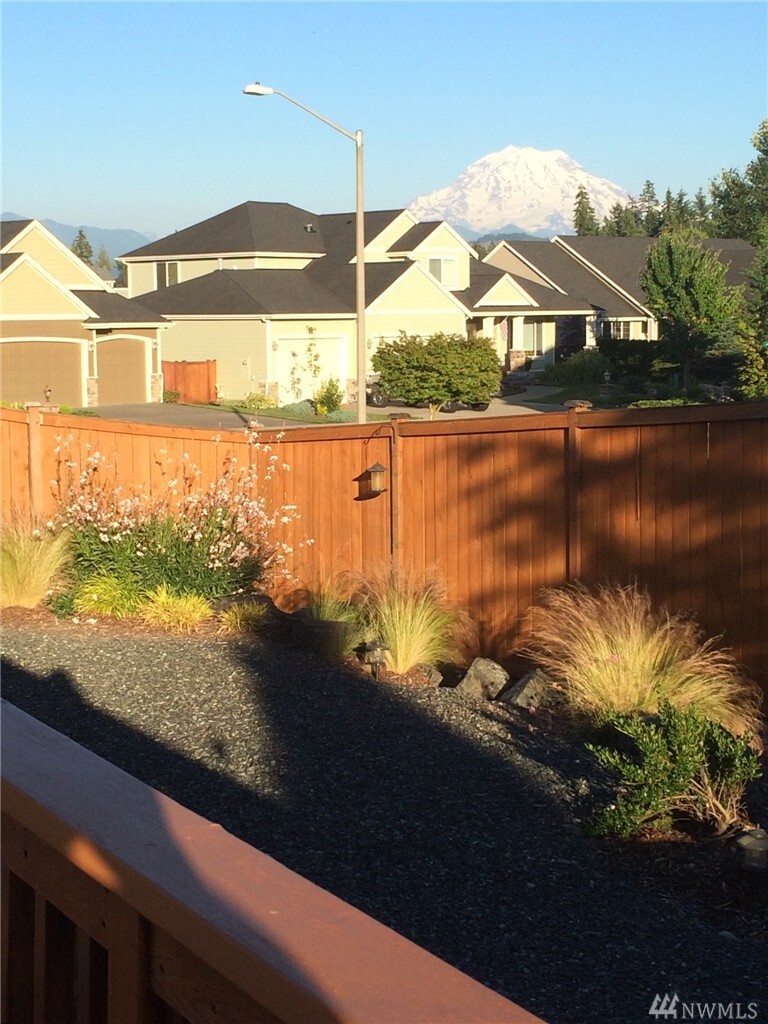 Property Photo: 16924 135th Av Ct E WA 98374