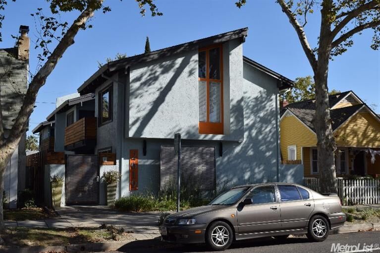 Property Photo:  2619 T Street  CA 95816 