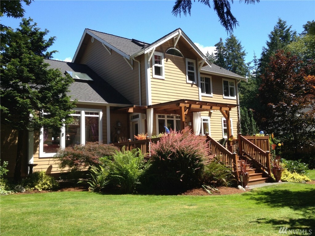 Property Photo:  616 Arroyo Lane  WA 98229 