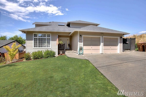 Property Photo:  4507 43rd St NE  WA 98422 