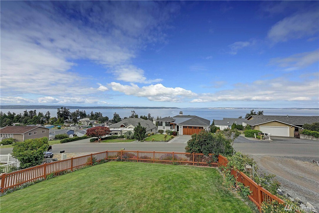 Property Photo:  260 Burke Dr  WA 98282 