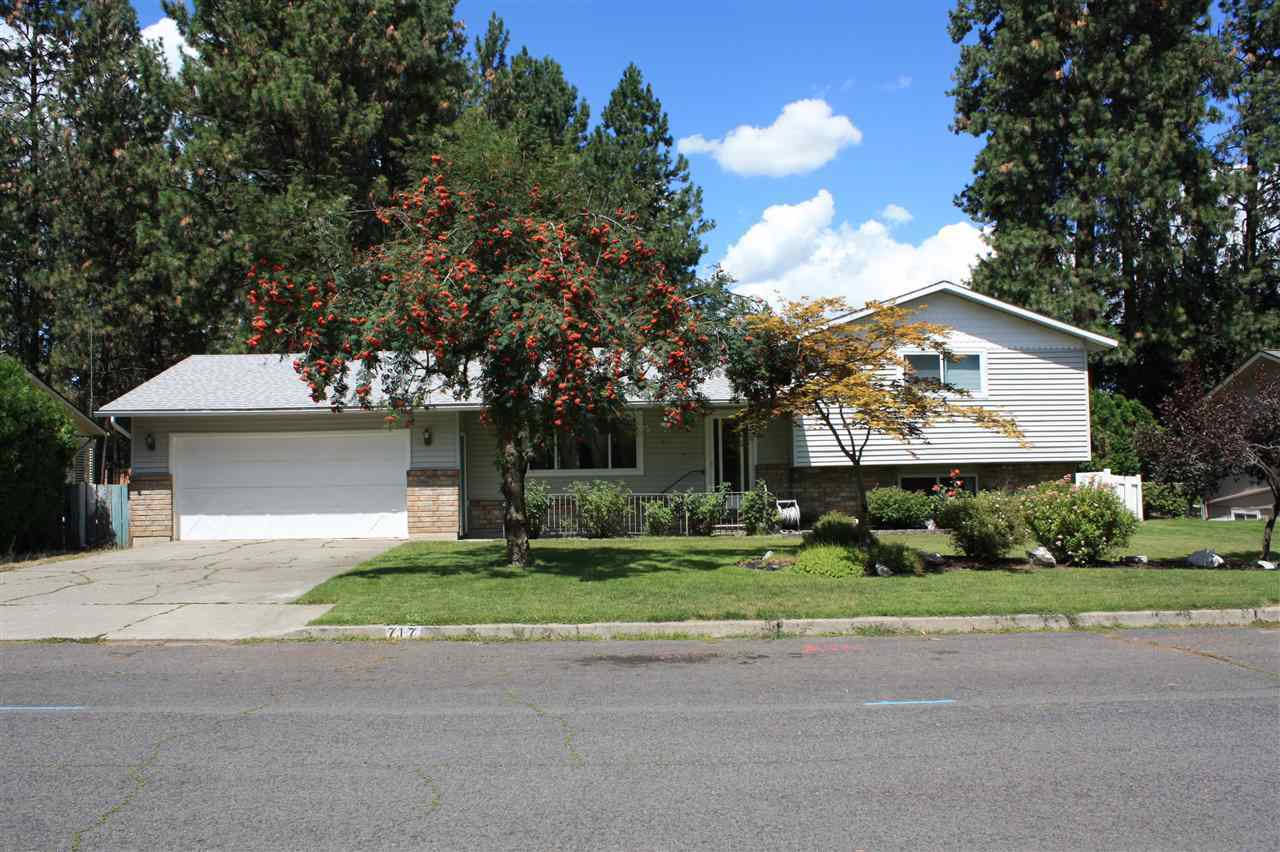 Property Photo:  717 E Bedivere Dr  WA 99005 