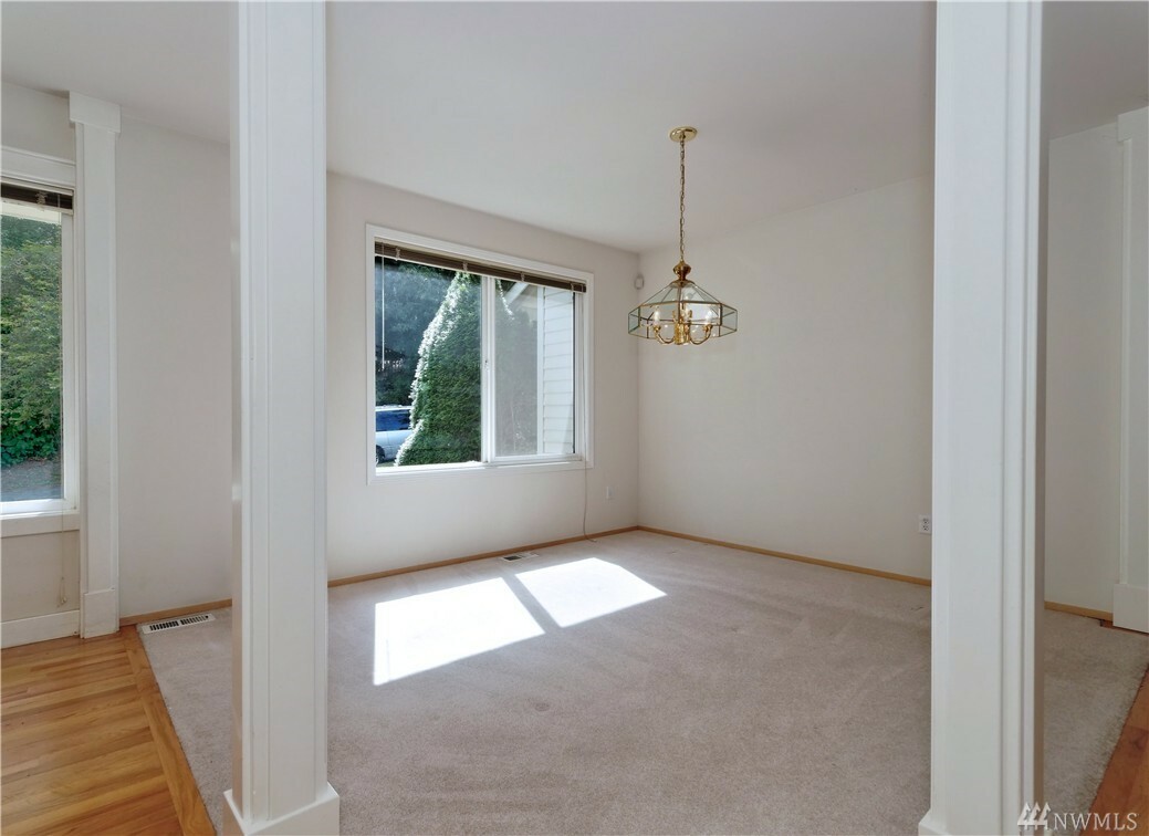 Property Photo:  10530 NE 119th Place  WA 98034 