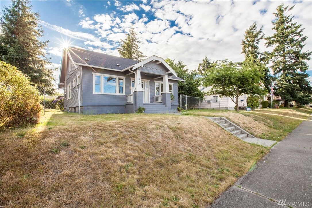 Property Photo: 1522 S Prospect Street WA 98405