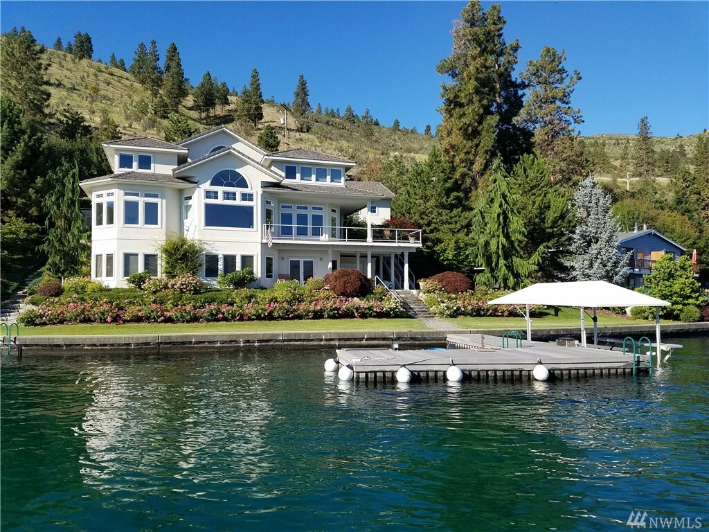 2902 S Lakeshore Rd  Chelan WA 98816 photo