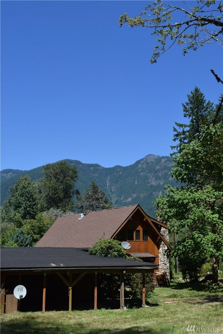 Property Photo: 924 Cline Rd WA 98377
