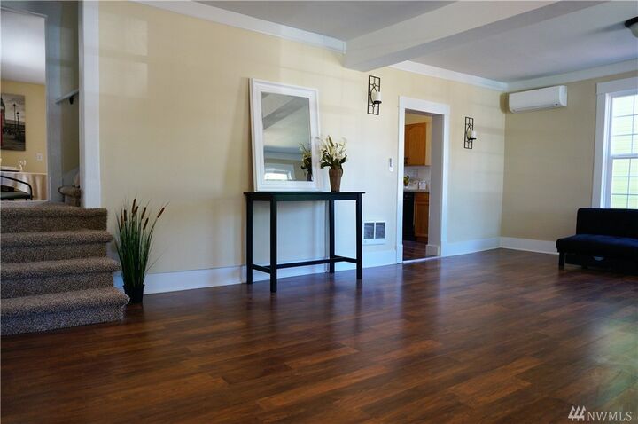 Property Photo: 1013 5th Street WA 98337