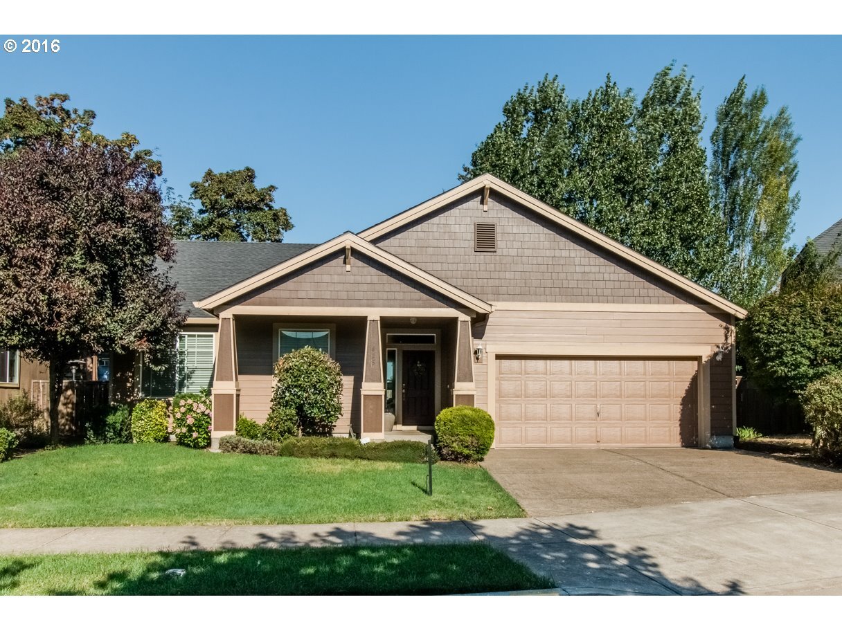 Property Photo: 825 Hollow Way OR 97402