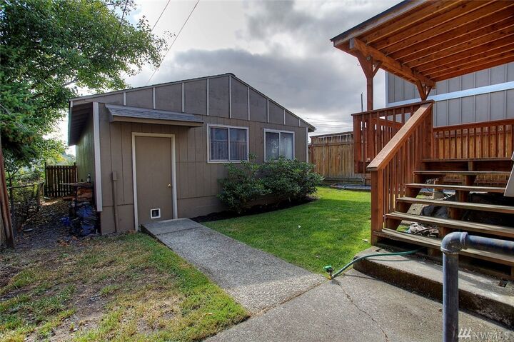 Property Photo: 3735 N Shirley St WA 98407