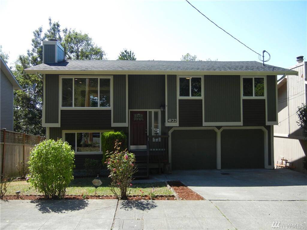 4133 23rd Ave SW  Seattle WA 98106 photo