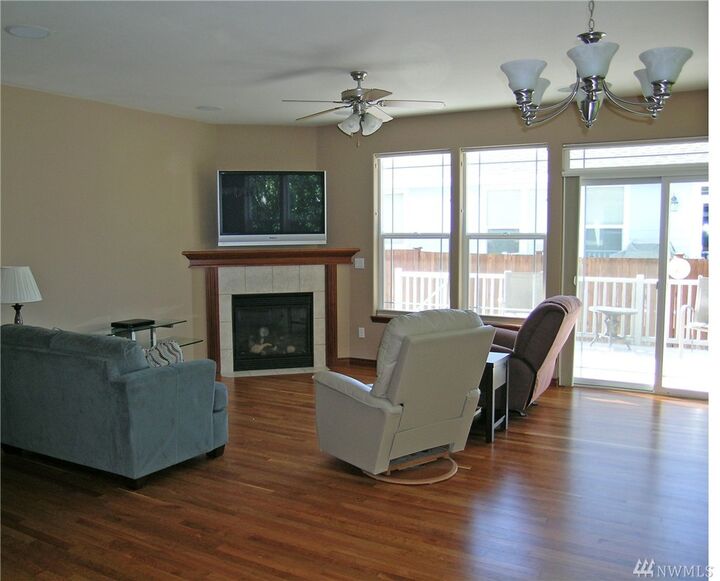 Property Photo:  611 Starflower Ct  WA 98226 