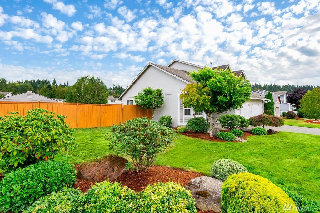 Property Photo: 10900 184th Ave E WA 98391