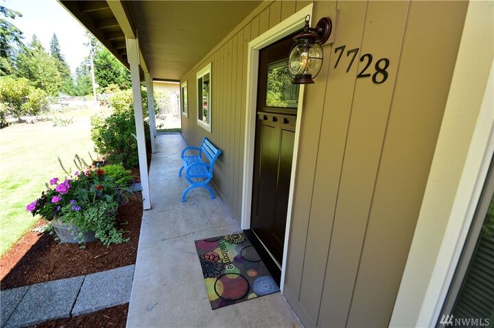 Property Photo:  7728 185th Ave E  WA 98391 