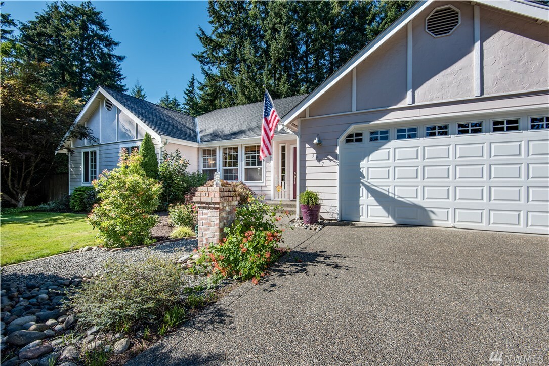 Property Photo:  3917 66th Ave NW  WA 98335 