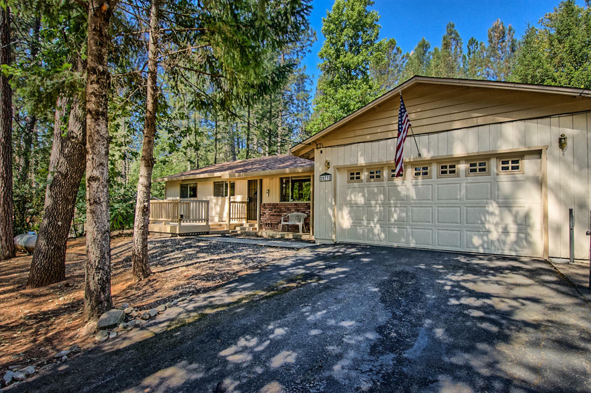 Property Photo:  20732 Mammoth Drive  CA 96051 