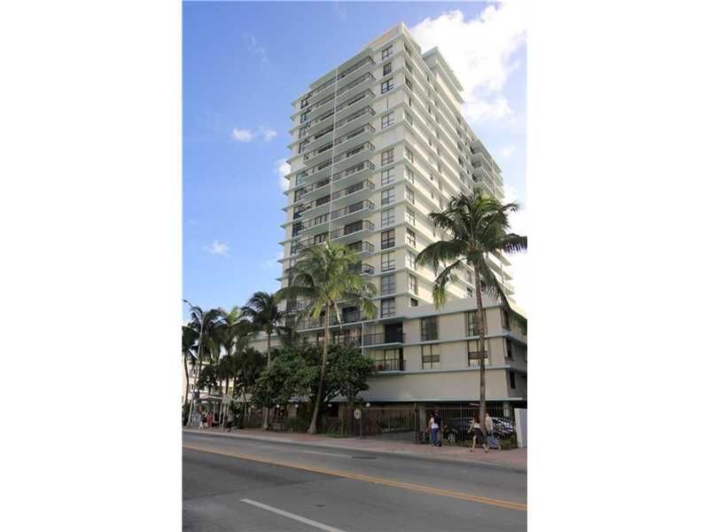 Property Photo: 1800 Collins Ave 12C FL 33139
