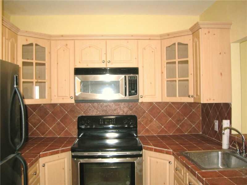 Property Photo: 1455 N Treasure Dr 6B FL 33141