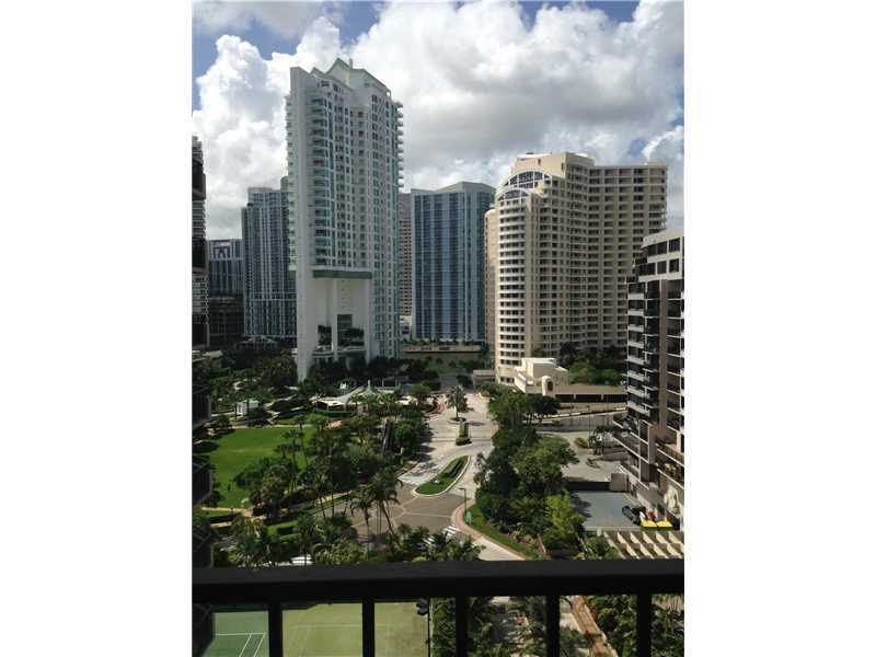 Property Photo:  520 Brickell Key Dr A1512  FL 33131 