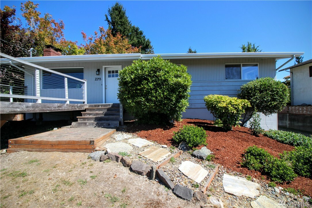 Property Photo:  2143 Willow Lane W  WA 98466 