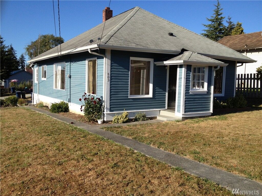 Property Photo: 403 Evergreen St WA 98273