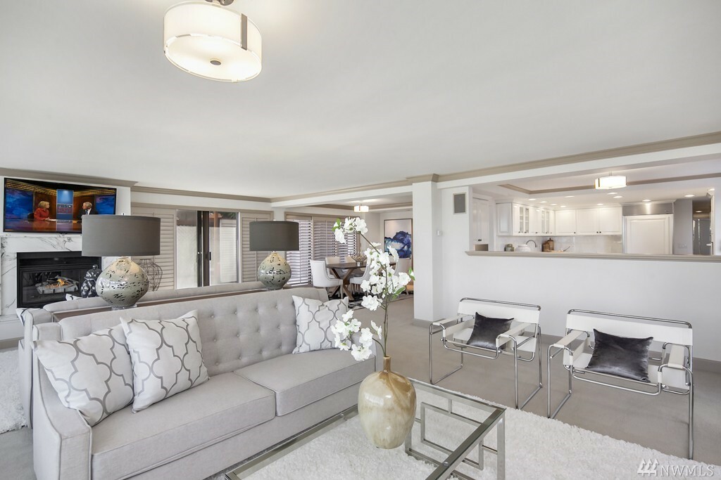 Property Photo: 1111 Harbor Ave SW WA 98116