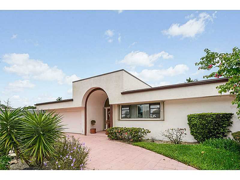 Property Photo:  6009 Umbrella Tree Ln  FL 33319 