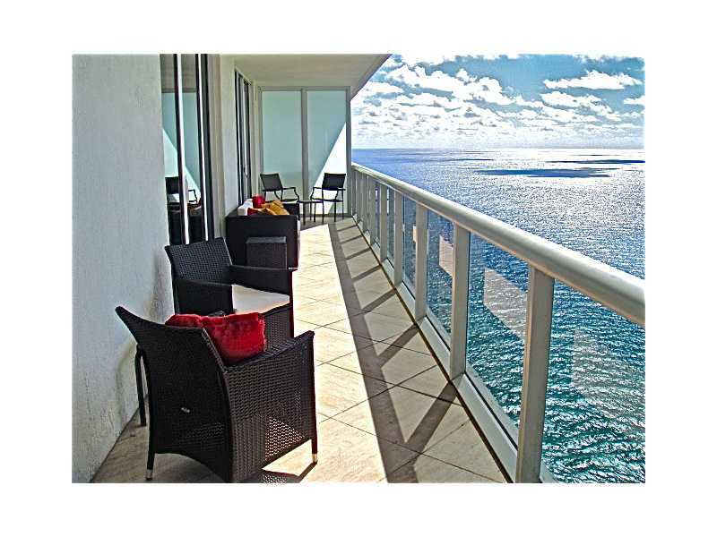 Property Photo:  1830 S Ocean Dr 3103  FL 33009 