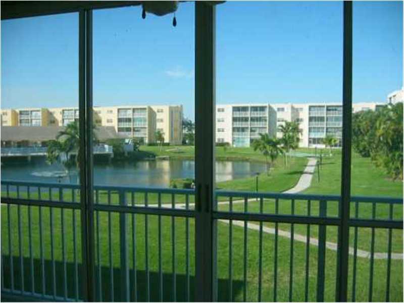 Property Photo: 205 SE 11th Te 203 FL 33004