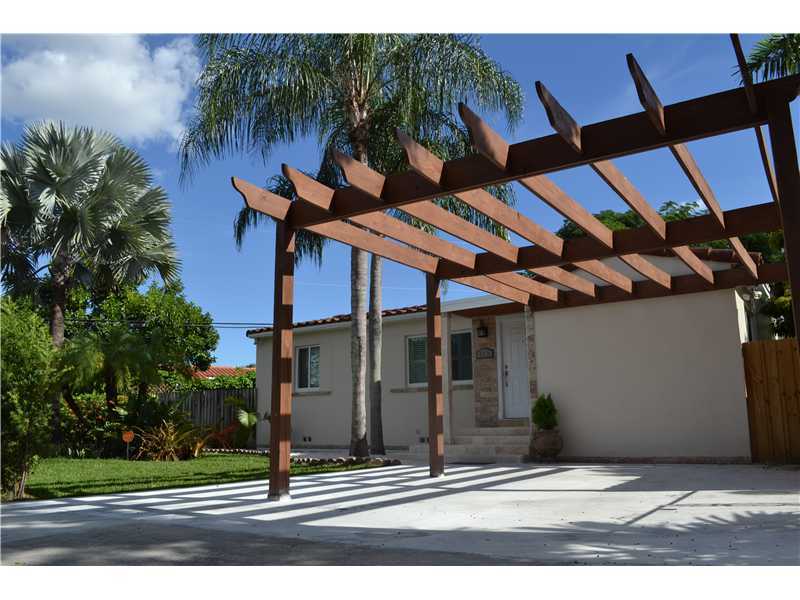 Property Photo: 1931 SW 32 Pl FL 33145