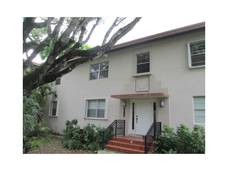 Property Photo:  5585 SW 80 St 107C  FL 33143 