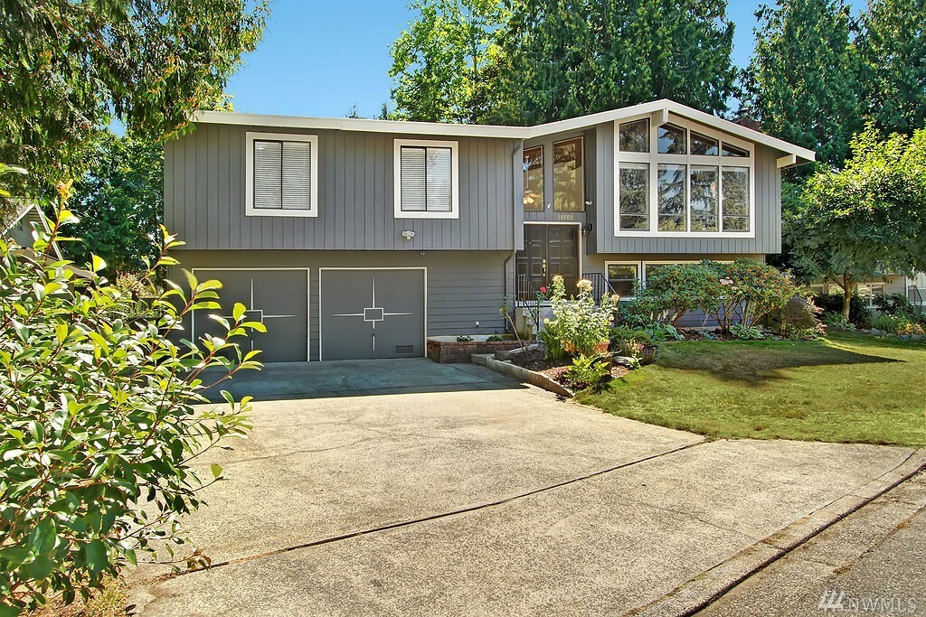 Property Photo:  10505 NE 144th St  WA 98034 