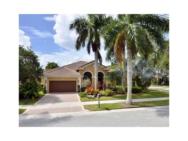 2486 Quail Roost Dr  Weston FL 33327 photo