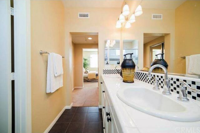 Property Photo:  30 Meridian Drive  CA 92656 