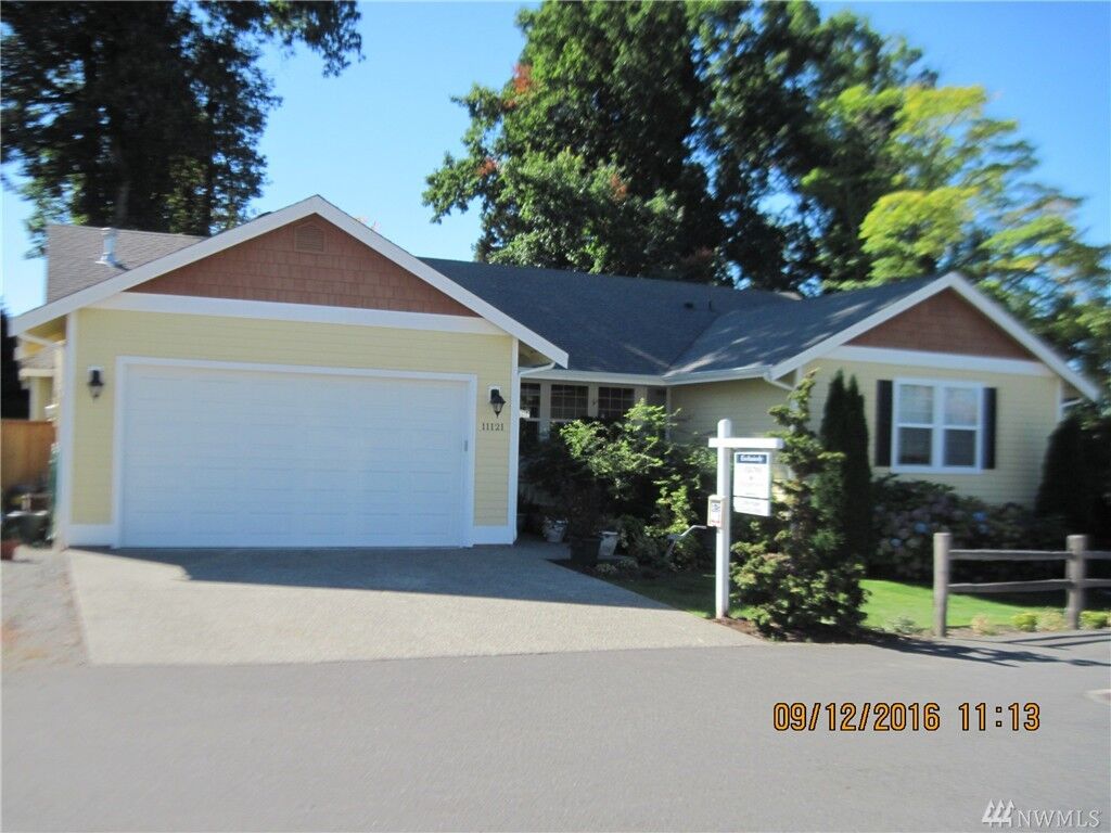Property Photo: 11121 SE 234th Place WA 98031
