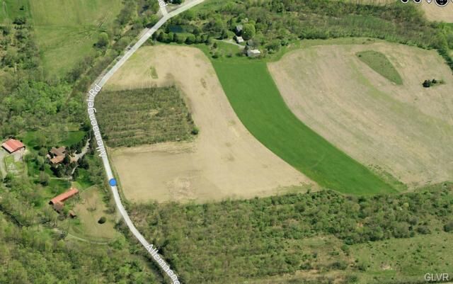 Property Photo: 8384 Allemaengel Road PA 18066