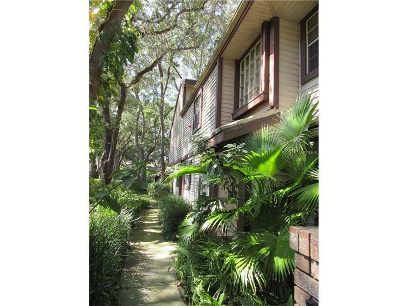 Property Photo: 1491 Mahogany Lane 1491 FL 34683